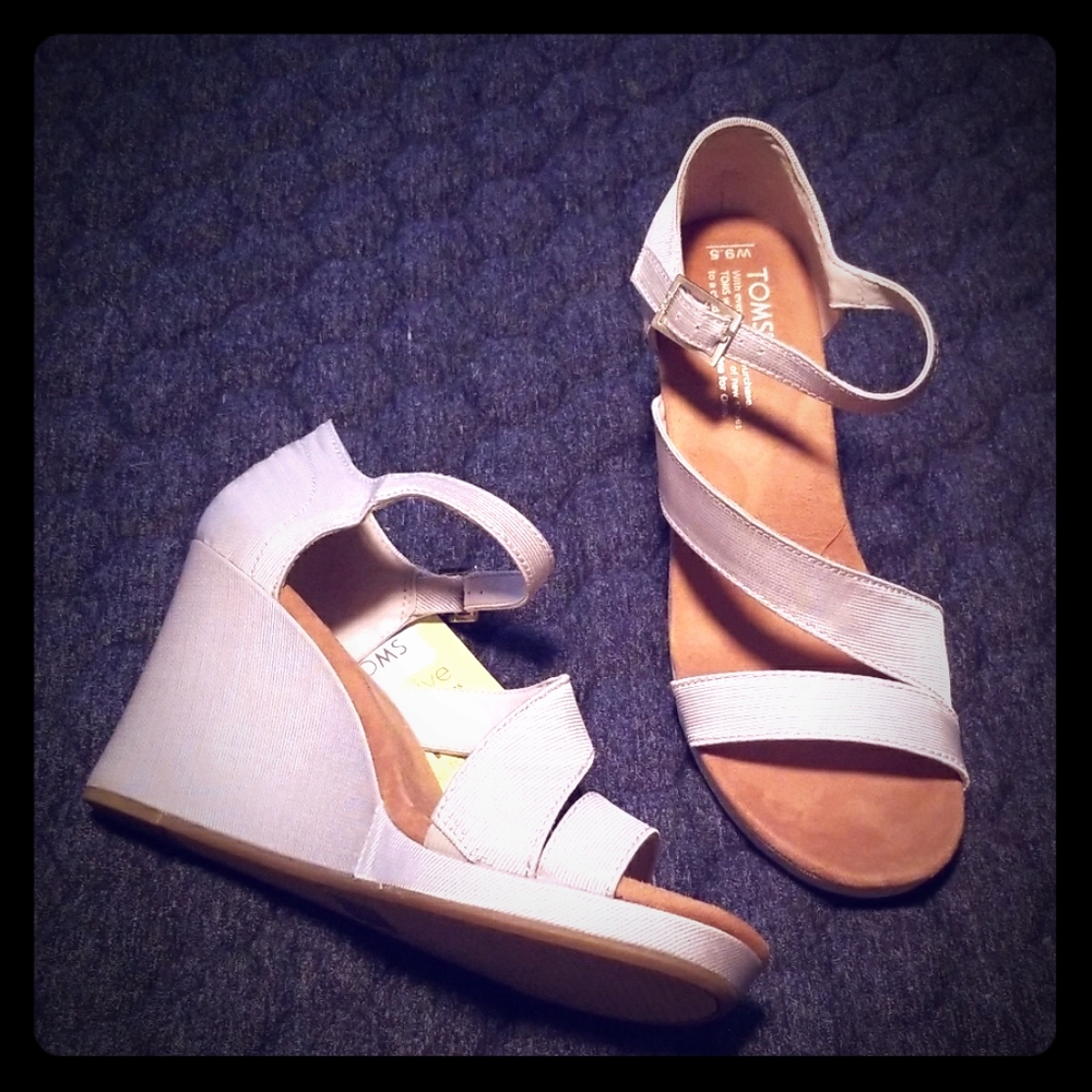 TOMS wedge sandles